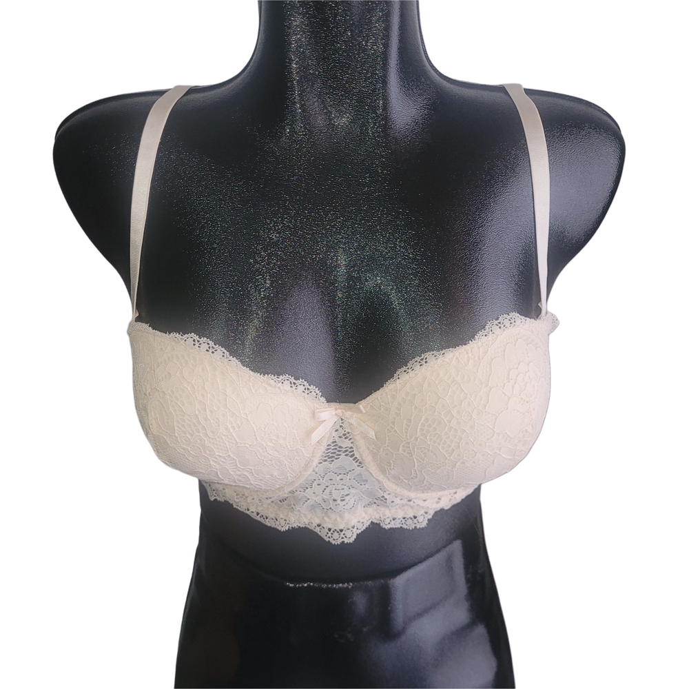 Carisma Cream Lace Underwire Push Up Bra Size 38D
